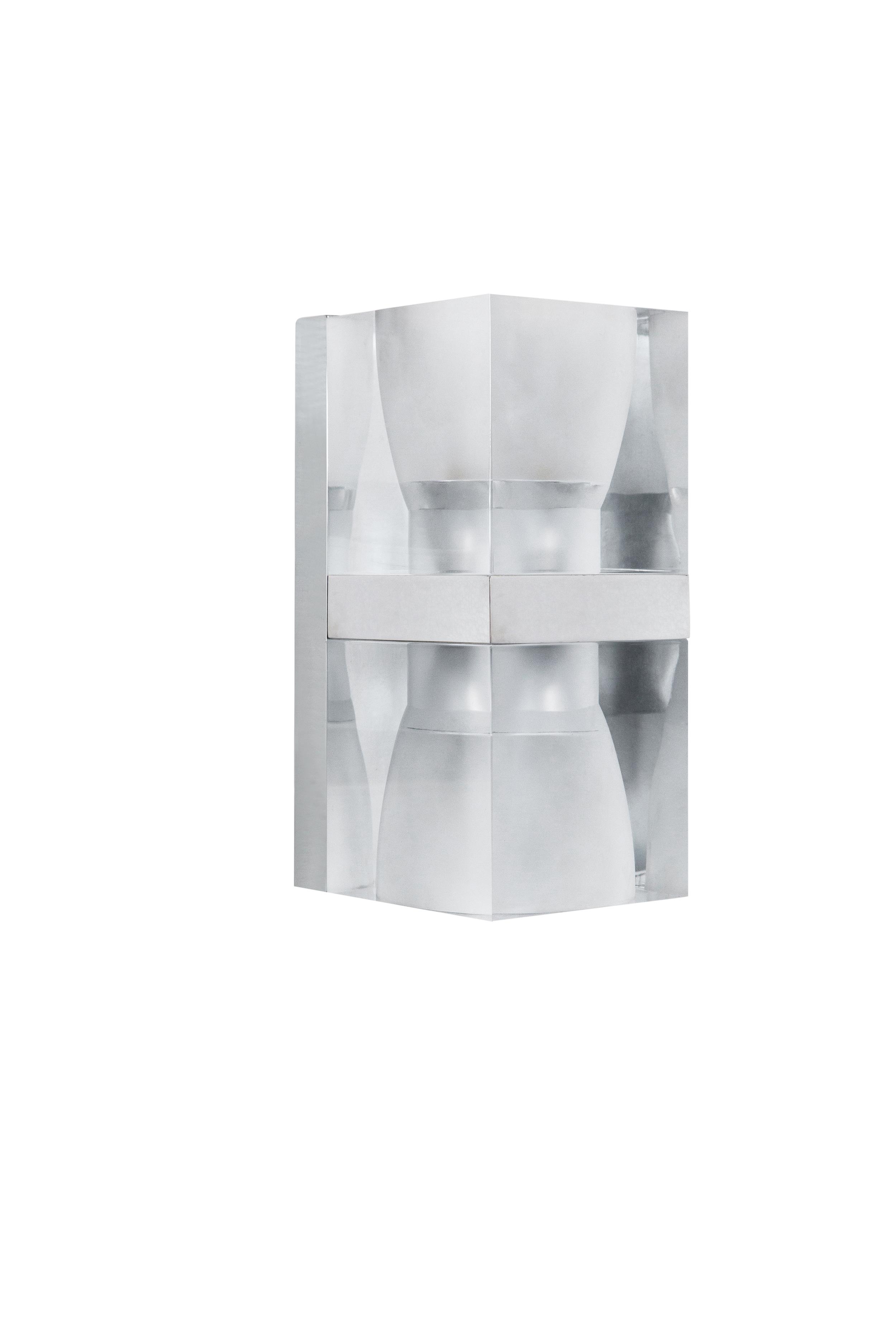 Wall sconce